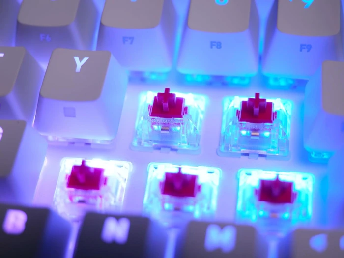 Cherry Xtrfy K5V2 Compact, Transparent White, LEDs RGB, hot-swap, MX2A RGB RED, USB, DE