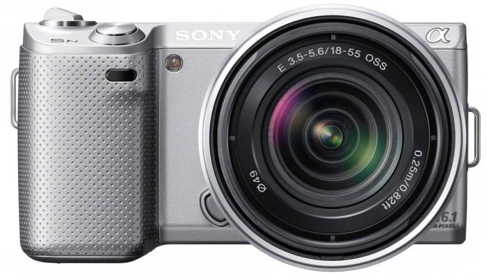 Sony Alpha NEX-5N silber mit Objektiv E 18-55mm 3.5-5.6 OSS und E 55-210mm 4.5-6.3 OSS