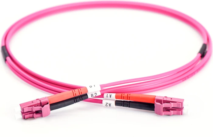 Digitus LWL Duplex Kabel, OM4, 2x LC Stecker/2x LC Stecker, 1m, violett