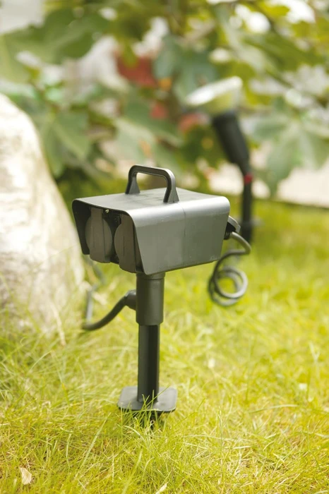 uniTEC Gartensteckdose mit Erdspieß, 4-fach, 1.5m