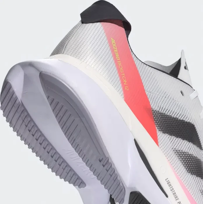 adidas Adizero Boston 12 cloud white/aurora met/solar red (Herren)