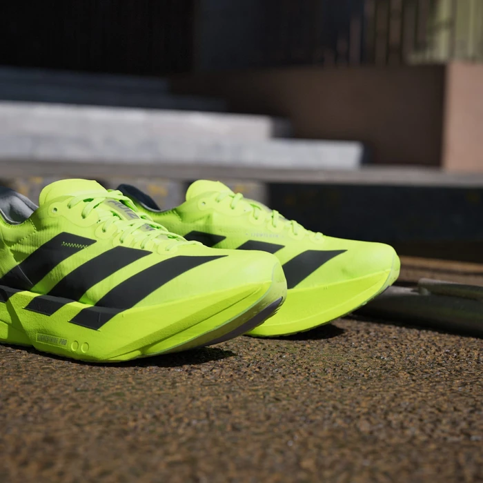 adidas Adizero Adios Pro 4 lucid lemon/core black/halo silver (Damen)