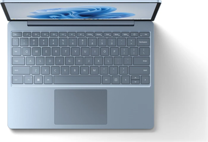 Microsoft Surface Laptop Go 3, Eisblau, Core i5-1235U, 8GB RAM, 256GB SSD, UK