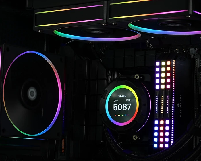 ID-Cooling Space LCD SL360