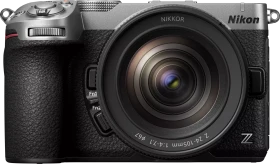 Nikon Z 5IIC silber mit Objektiv Z 24-105mm 4.0-7.1