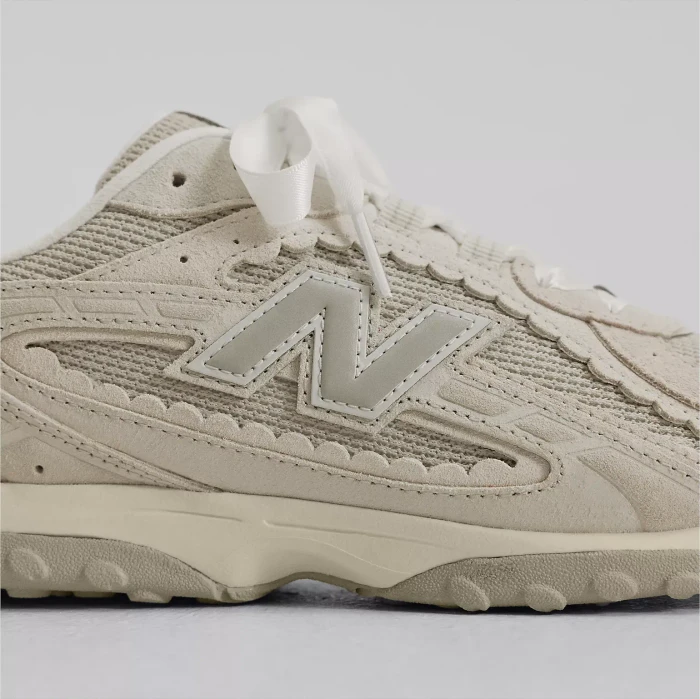 New Balance 204L sea salt/linen