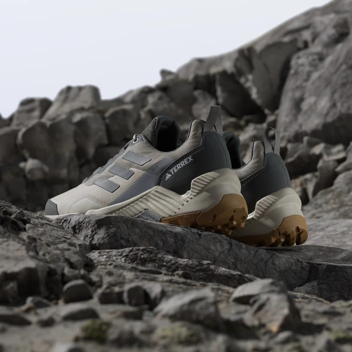 adidas Terrex Eastrail 2.0 Rain.RDY wonder beige/grey six/bronze strata (Herren)