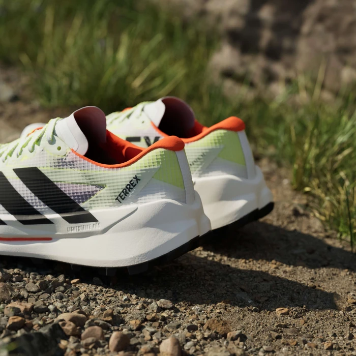 adidas Terrex Agravic TT cloud white/core black/semi impact orange (Damen)
