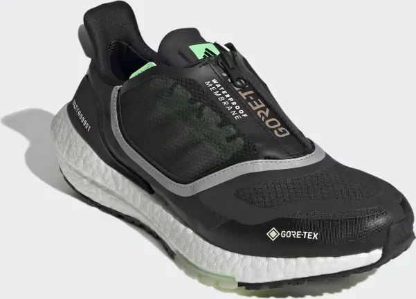 adidas Ultraboost 22 GTX carbon/cloud white/beam green (Herren)