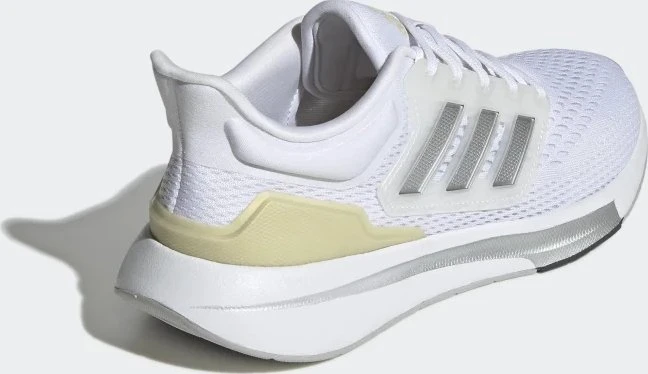 adidas EQ21 cloud white/matte silver/sandy beige met (Damen)