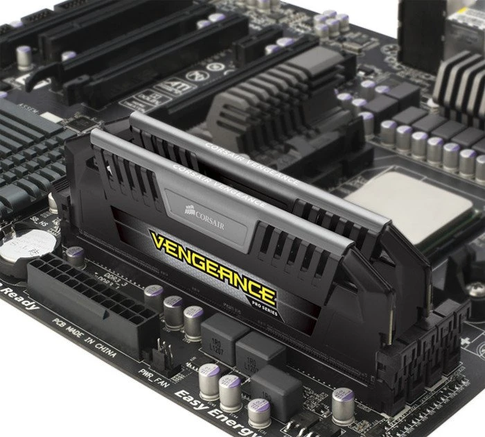 Corsair Vengeance Pro silber UDIMM 32GB Kit, DDR3-1866, CL9-10-9-27