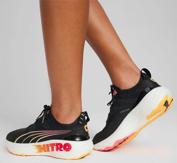 Puma ForeverRun NITRO puma black/sun stream/sunset glow (Damen)