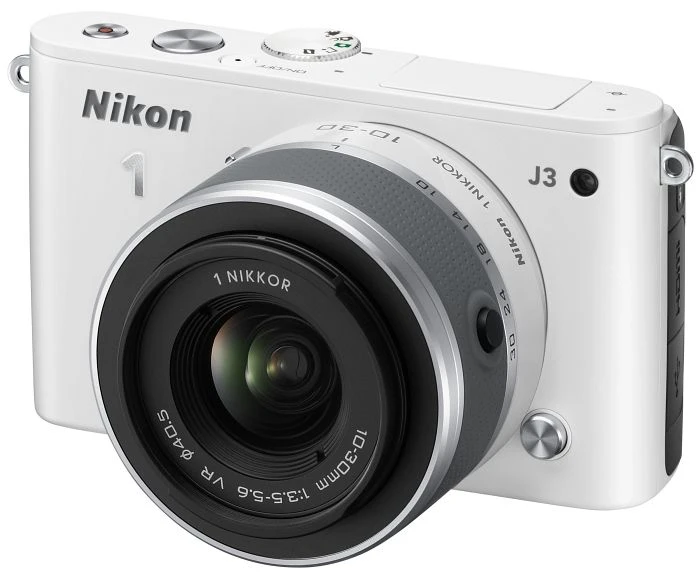 Nikon 1 J3 weiß mit Objektiv 1 NIKKOR 10-30mm 3.5-5.6 VR