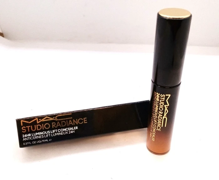 MAC Studio Radiance 24HR Luminous Lift Serum-Powered Concealer NC30, 11ml