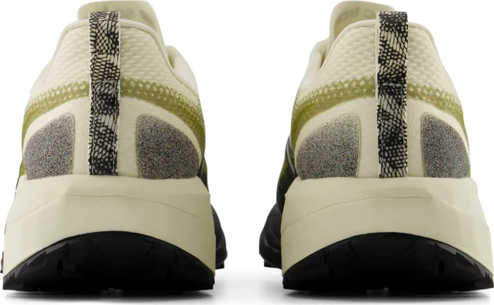 New Balance FuelCell SuperComp Trail v2 angora/basil oil (Herren)