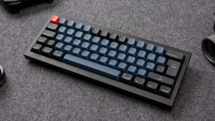 Keychron Q4, 60% Layout, LEDs RGB, Carbon Black, Gateron G Pro RED, USB, DE