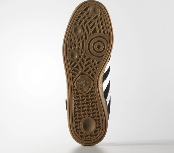 adidas Busenitz black/metallic gold/running white (Herren)