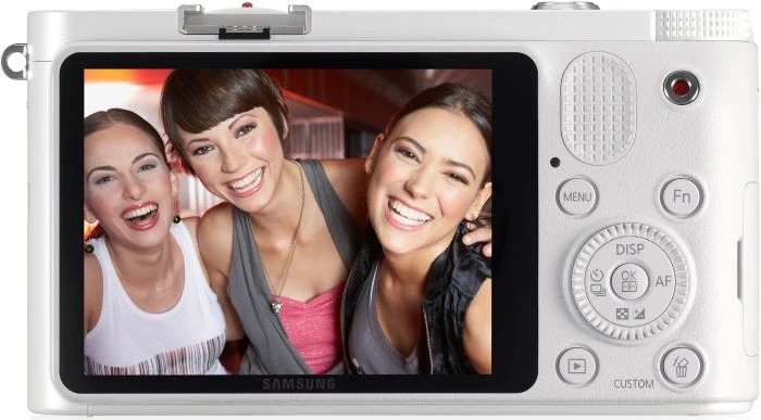Samsung NX1000 weiß mit Objektiv NX 20-50mm 3.5-5.6 i-Function ED II