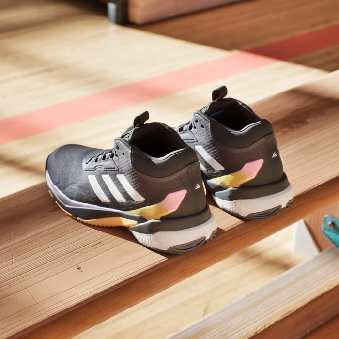 adidas Crazyflight 5 Mid aurora black/zero metallic/spark (Damen)