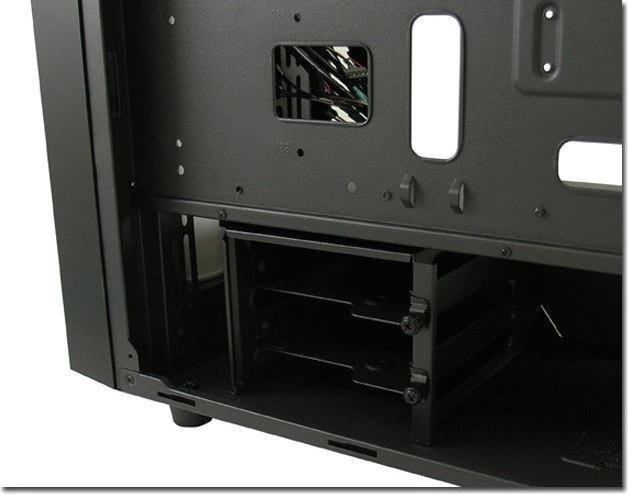 LC-Power Gaming 994B Vitreous, Glasfenster