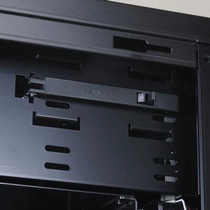 Lian Li PC-A76X, schallgedämmt