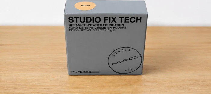 MAC Studio Fix Tech Cream To Powder Foundation NC20, 10g