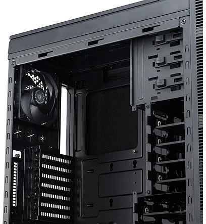 Cooler Master Silencio 652S, schallgedämmt