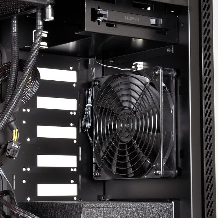 Lian Li PC-A51WRX schwarz/rot, Acrylfenster