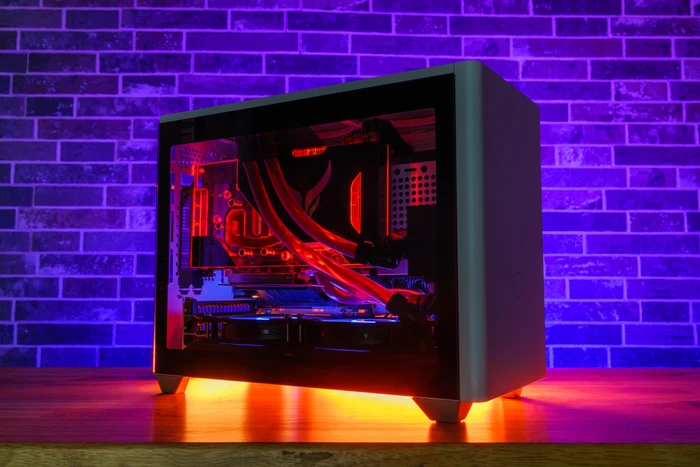 Cooler Master MasterBox NR200P, schwarz, Glasfenster, Mini-ITX