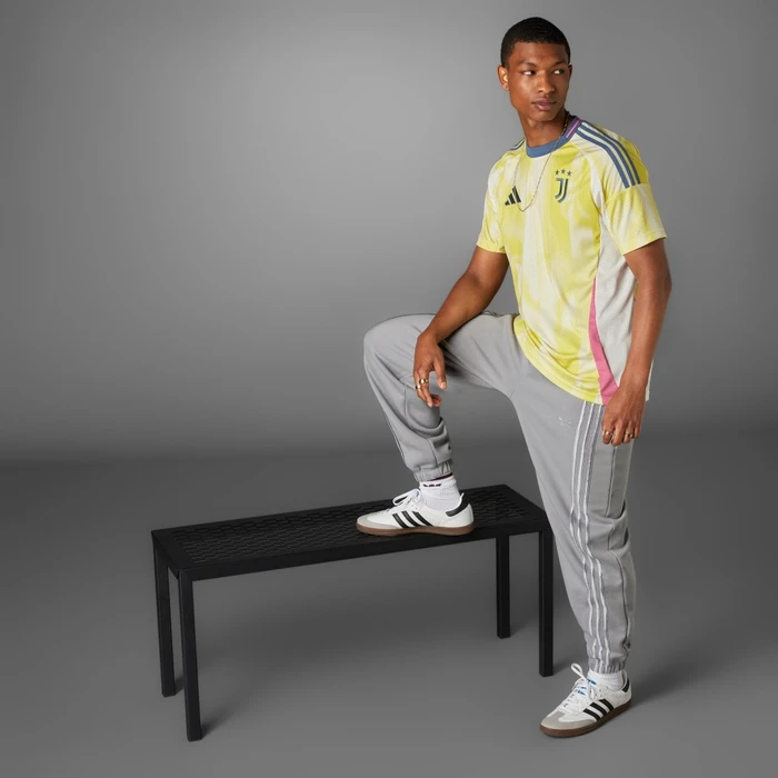 adidas Juventus Turin 2024/2025 Auswärtstrikot pure sulfur (Herren)