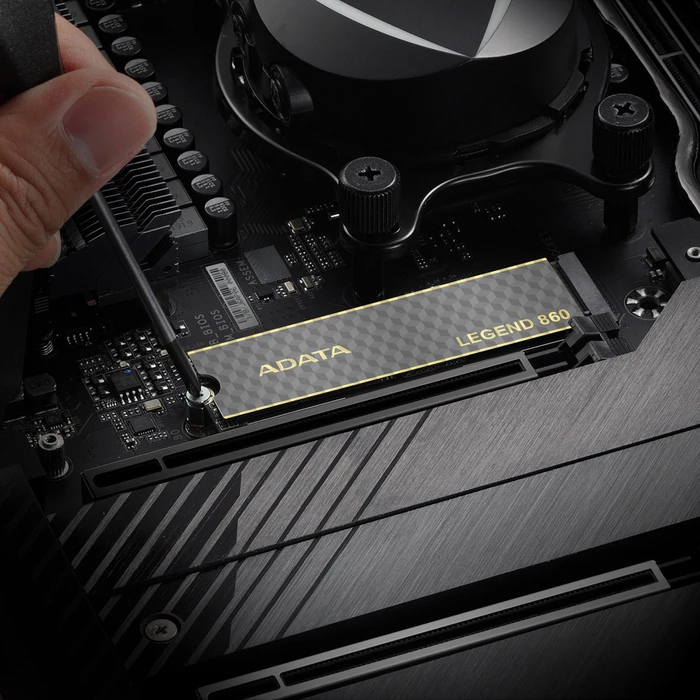ADATA LEGEND 860 2TB, M.2 2280 / M-Key / PCIe 4.0 x4, Kühlkörper