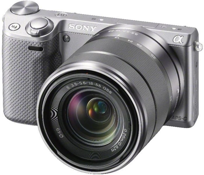 Sony Alpha NEX-5R silber mit Objektiv E 18-55mm 3.5-5.6 OSS