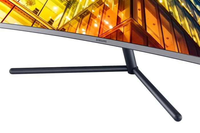 Samsung UR590 / UR592 / UR594 (2019), 31.5"