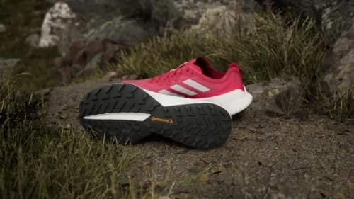 adidas Terrex Agravic Speed Ultra pure ruby/grey one/lucid red (Herren)