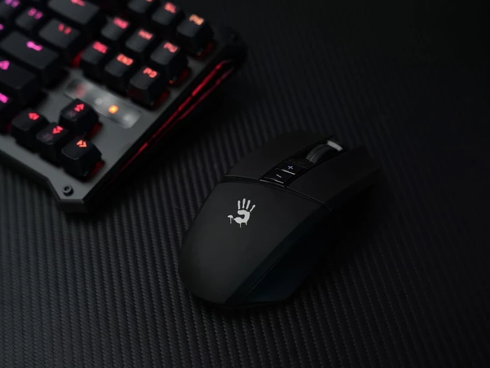 A4Tech Bloody R36 Ultra Dual Mode Wireless Gaming Mouse, schwarz, USB