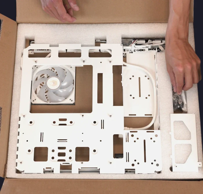 Cooler Master Qube 500 Flatpack Macaron Edition, Glasfenster