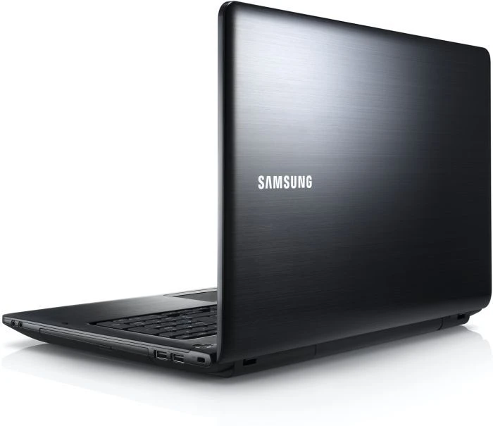 Samsung 350E7C, Pentium B970, 4GB RAM, 500GB HDD, Radeon HD 7670M, DE