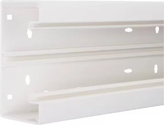Hager Brüstungskanal-Unterteil PVC frontrastend zu BR 68x130mm, OT 80mm, verkehrsweiß