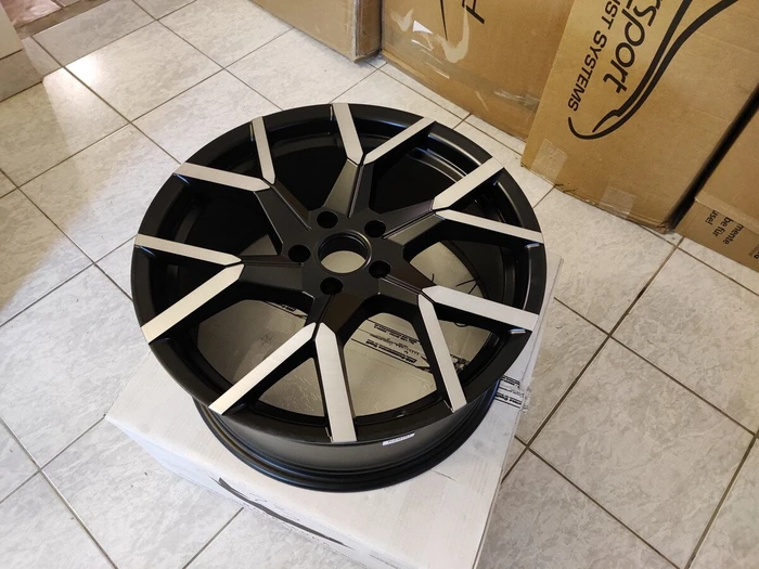 Barracuda Wheels Tzunamee EVO 8.5x19 5/114.3 ET40 (verschiedene Farben)