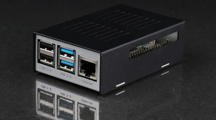 KKSB Gehäuse für Raspberry Pi 4, silber/schwarz