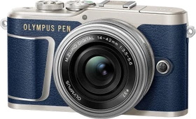 Olympus PEN E-PL9 blau mit Objektiv M.Zuiko digital ED 14-42mm 3.5-5.6 EZ