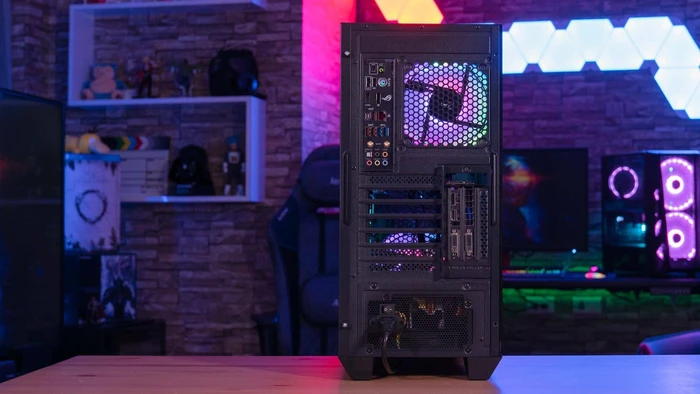 AeroCool Visor, Glasfenster