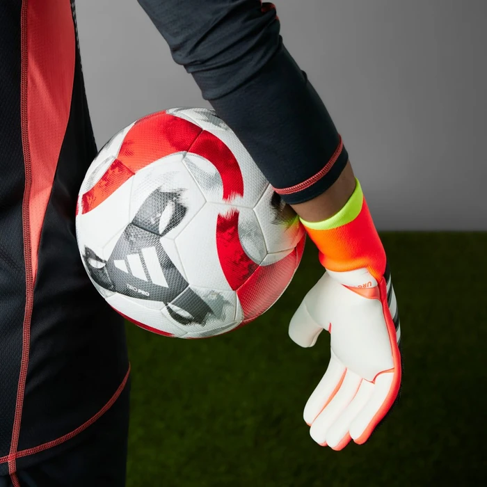 adidas Predator Pro Torwarthandschuhe black/solar red/solar yellow