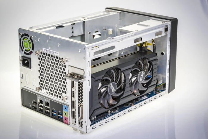 Shuttle XPC cube SZ270R8