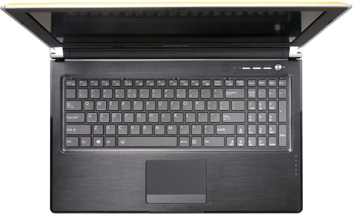 GIGABYTE P25W, Core i7-4700MQ, 8GB RAM, 128GB SSD, 1TB HDD, GeForce GTX 770M, DE