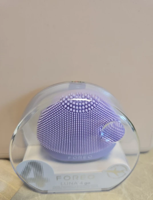 Foreo Luna 4 Go Gesichtsreinigungsbürste lavender