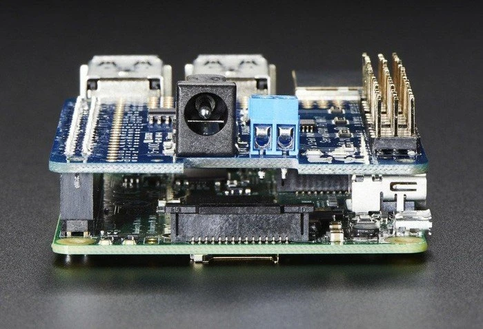 Adafruit 16-Kanal PCA9685 PWM/Servo HAT für Raspberry Pi