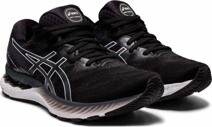 Asics Gel-Nimbus 23 schwarz/weiß (Damen)