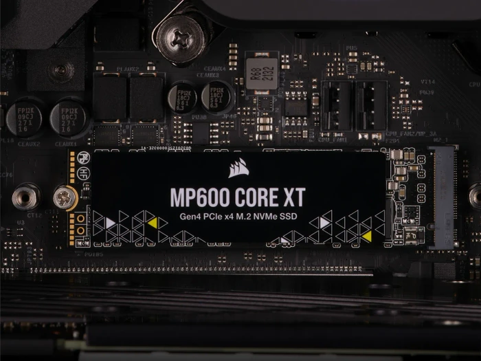 Corsair Force Series MP600 Core XT 2TB, M.2 2280 / M-Key / PCIe 4.0 x4, Kühlkörper