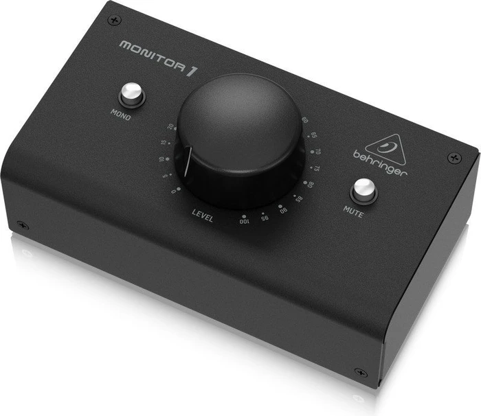 Behringer Monitor1